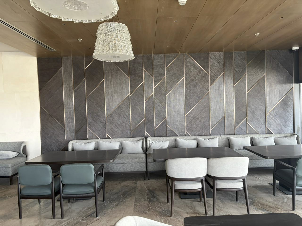Welcomhotel by ITC Group, Mohali–Chandigarh — Grass–Tundra surface in hospitality interior